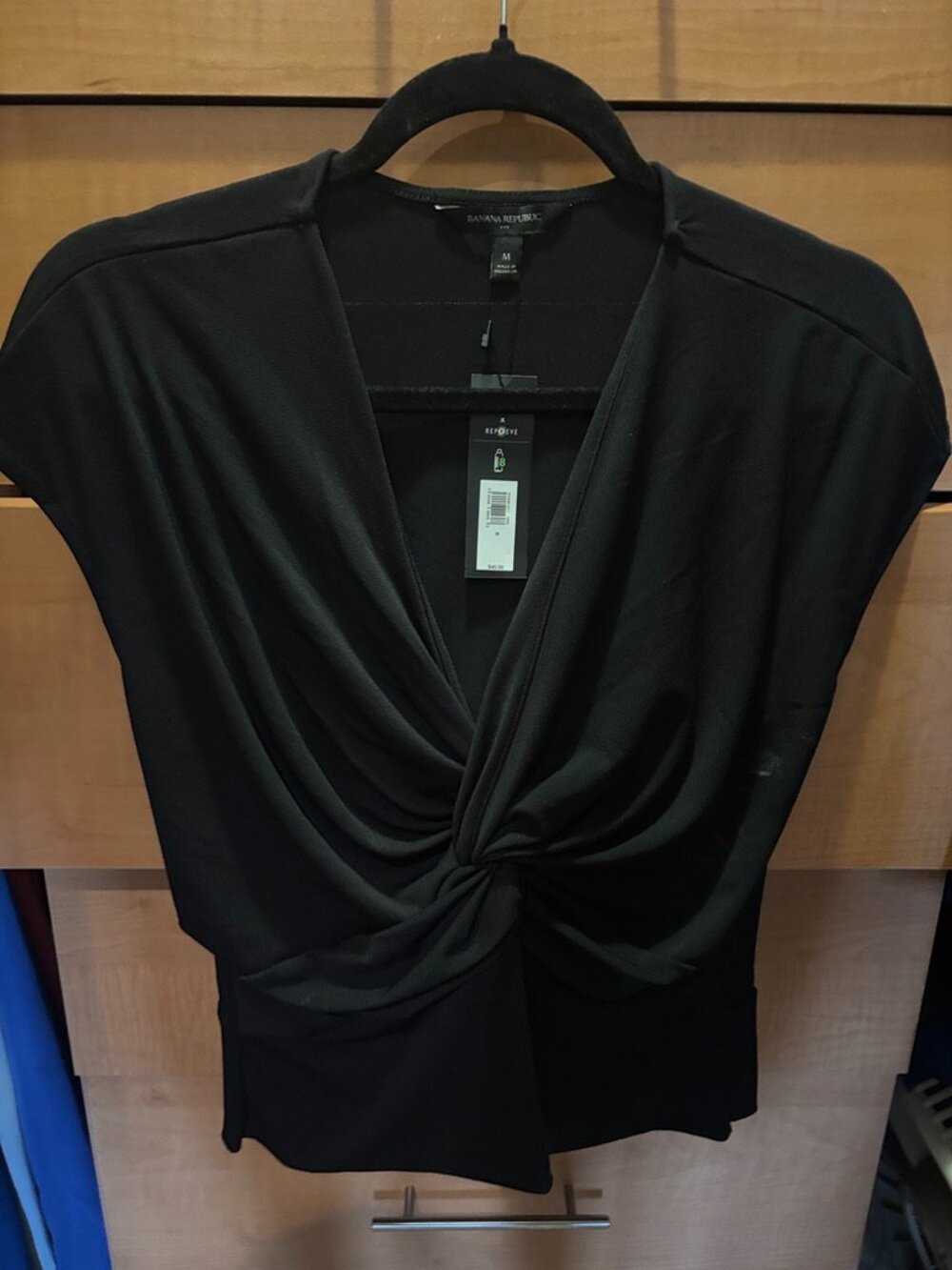 NWT Banana Republic Black Twist Front Draped Top Size M